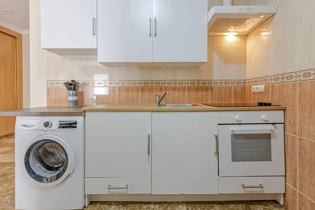 Bright Apt 50 Mt From The Beach 베날마데나코스타 0*,  스페인